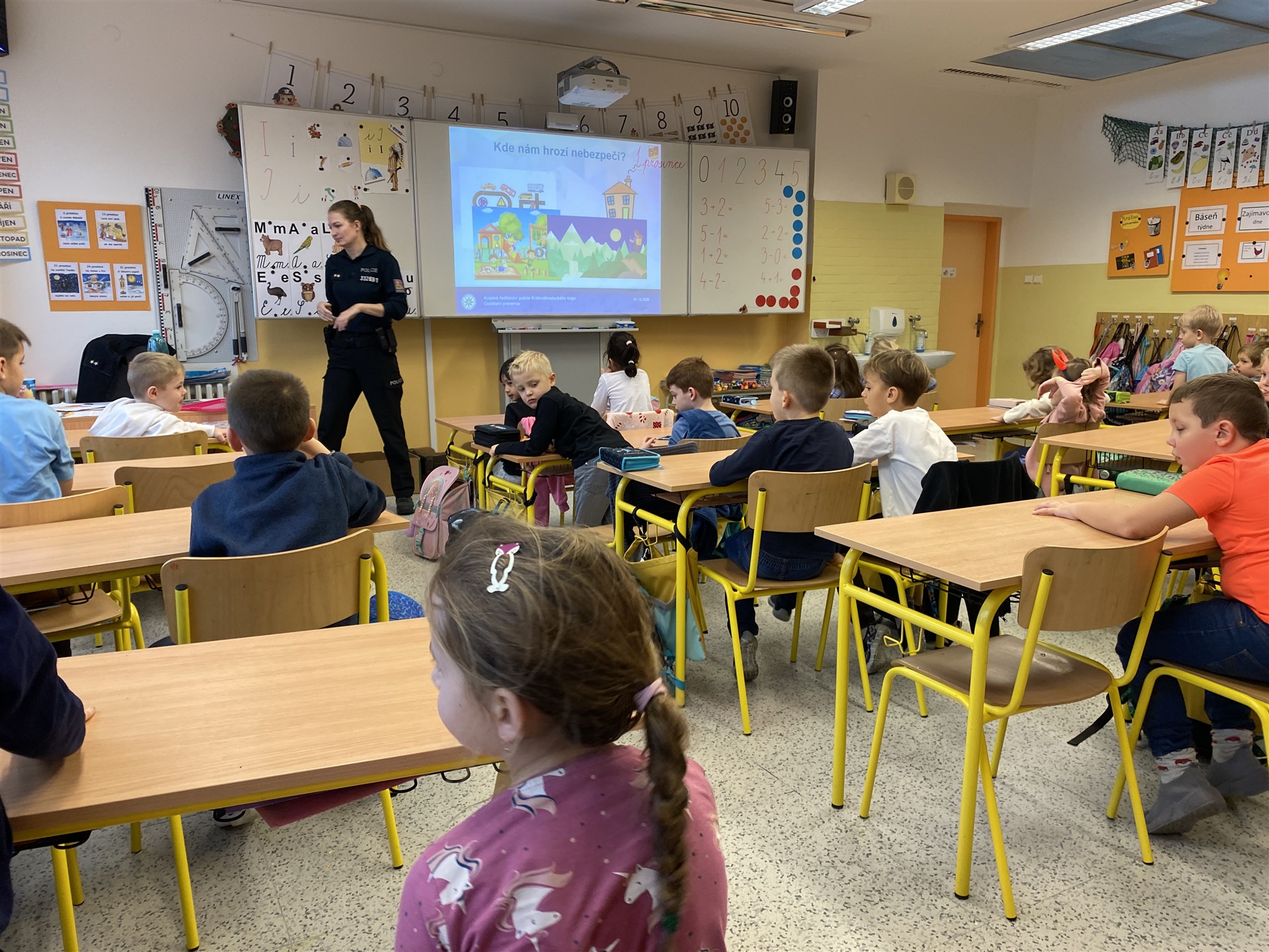 Přednáška Policie ČR - Chováme se bezpečně - 1. 12. 2025