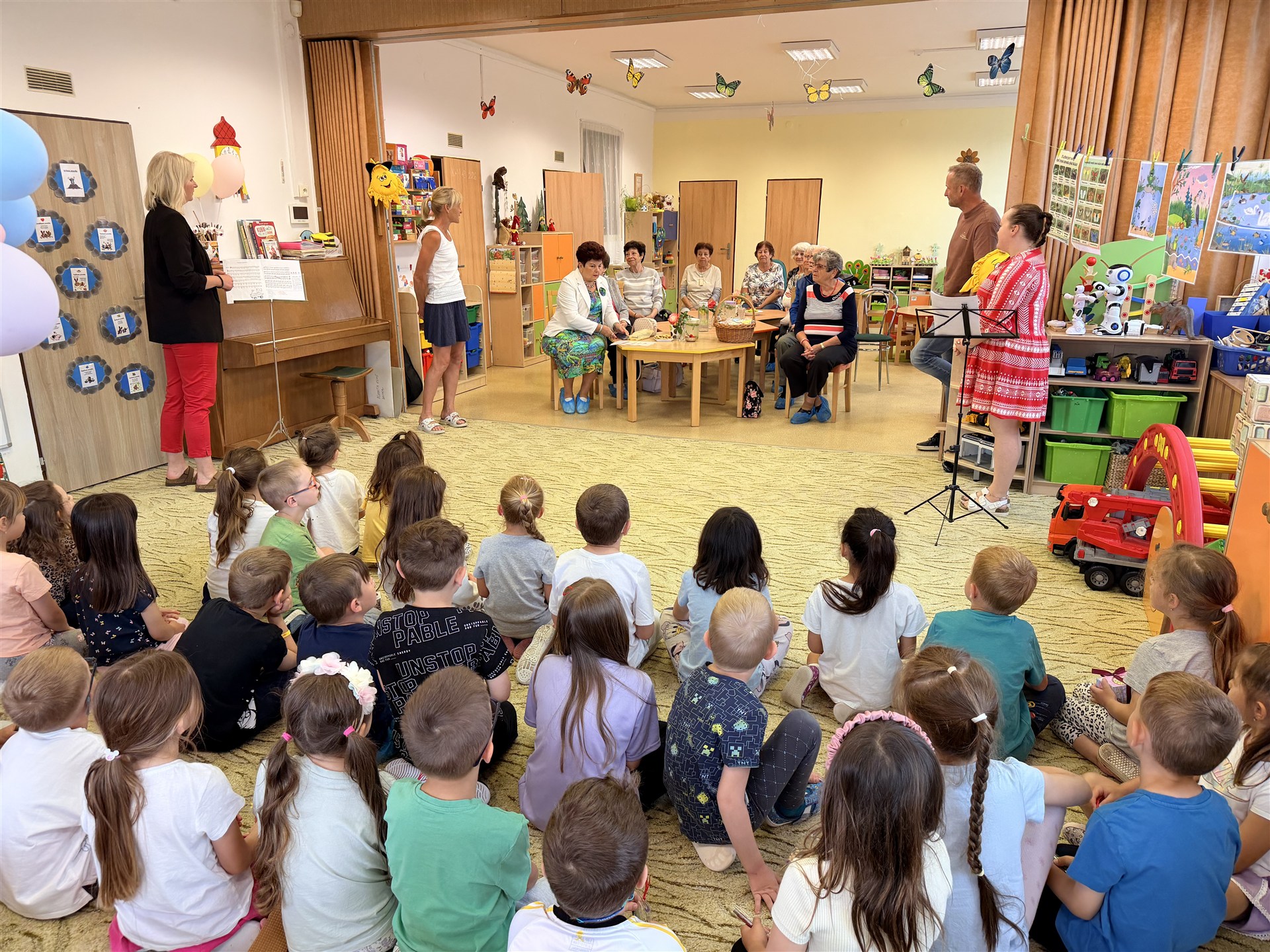 Návštěva seniorů (Klub pro seniory Dřevěnka)